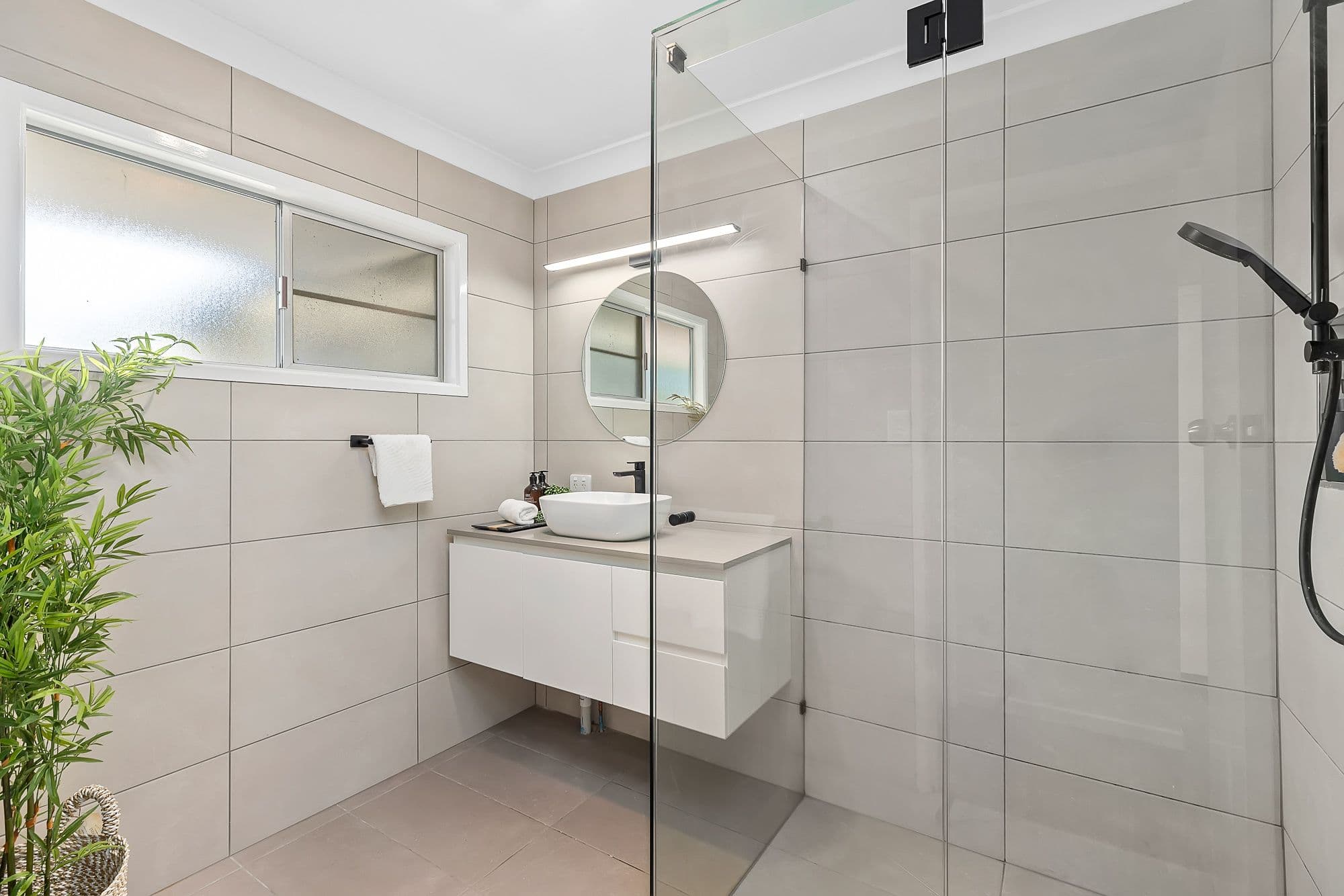 8 Tad Street, Kenmore QLD 4069, Kenmore - Thumbnail 5