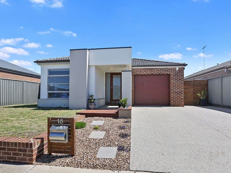 18 Cape Barron Drive, Lara VIC 3212, Lara - Image 1
