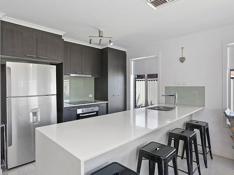 18 Cape Barron Drive, Lara VIC 3212, Lara - Thumbnail 2
