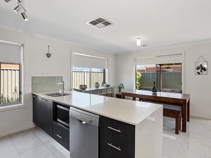 18 Cape Barron Drive, Lara VIC 3212, Lara - Thumbnail 4