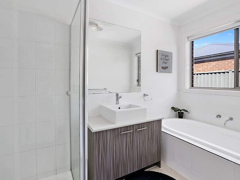 18 Cape Barron Drive, Lara VIC 3212, Lara - Thumbnail 8