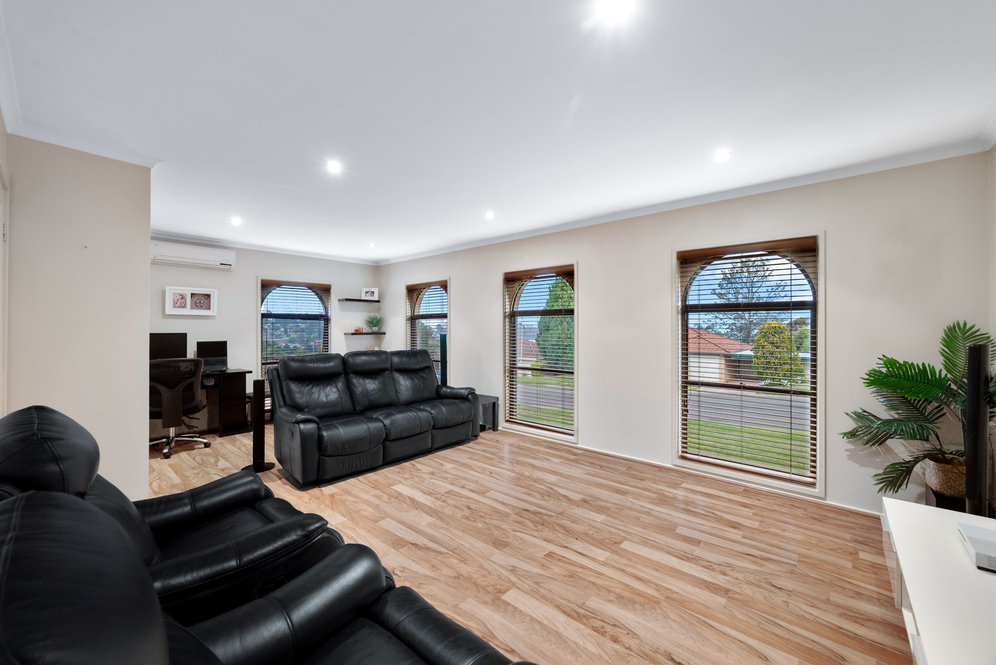 40 Romeo Crescent, Rosemeadow NSW 2560, Rosemeadow - Thumbnail 4