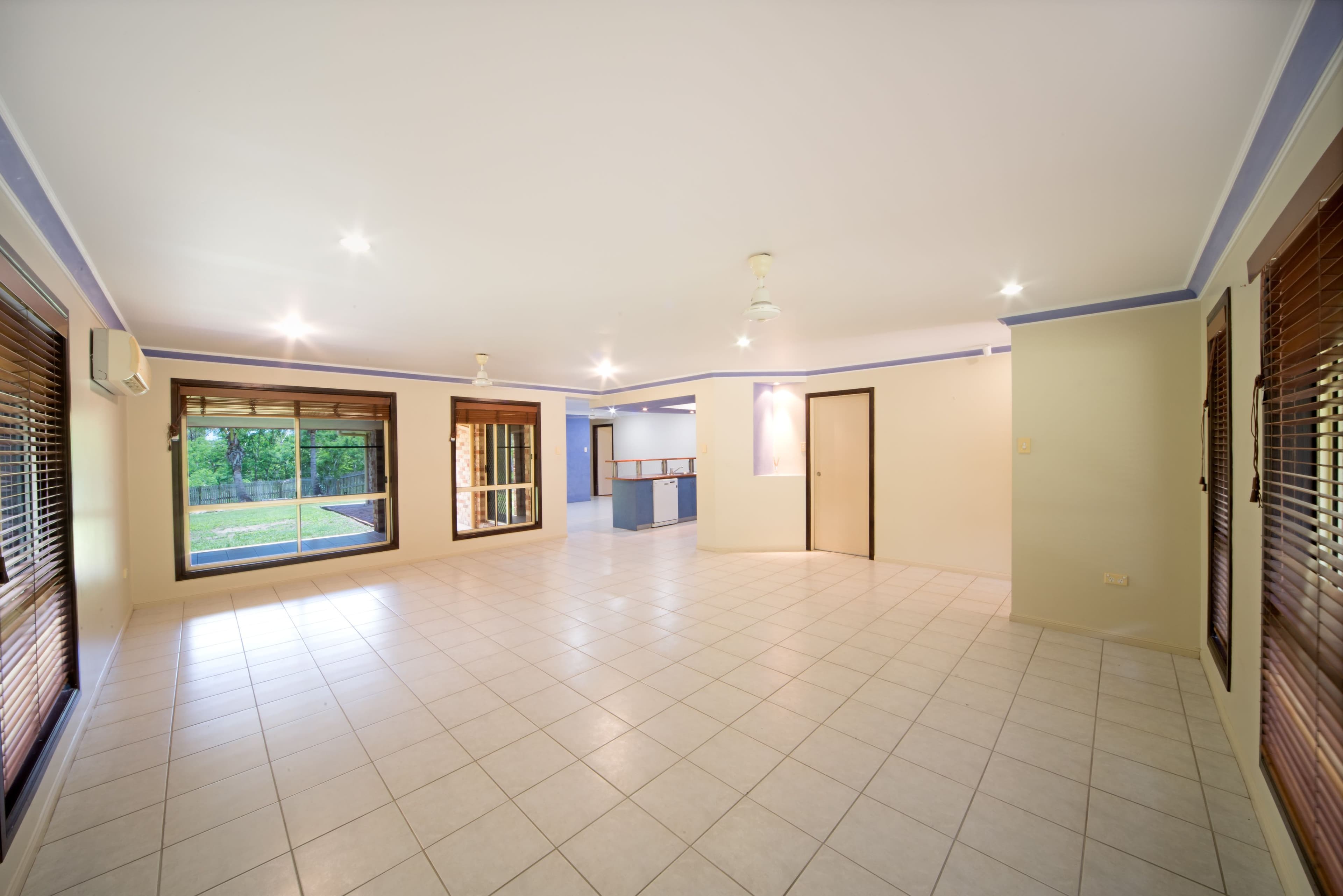 65 Parkwood Terrace, Cannonvale QLD 4802, Cannonvale - Thumbnail 4
