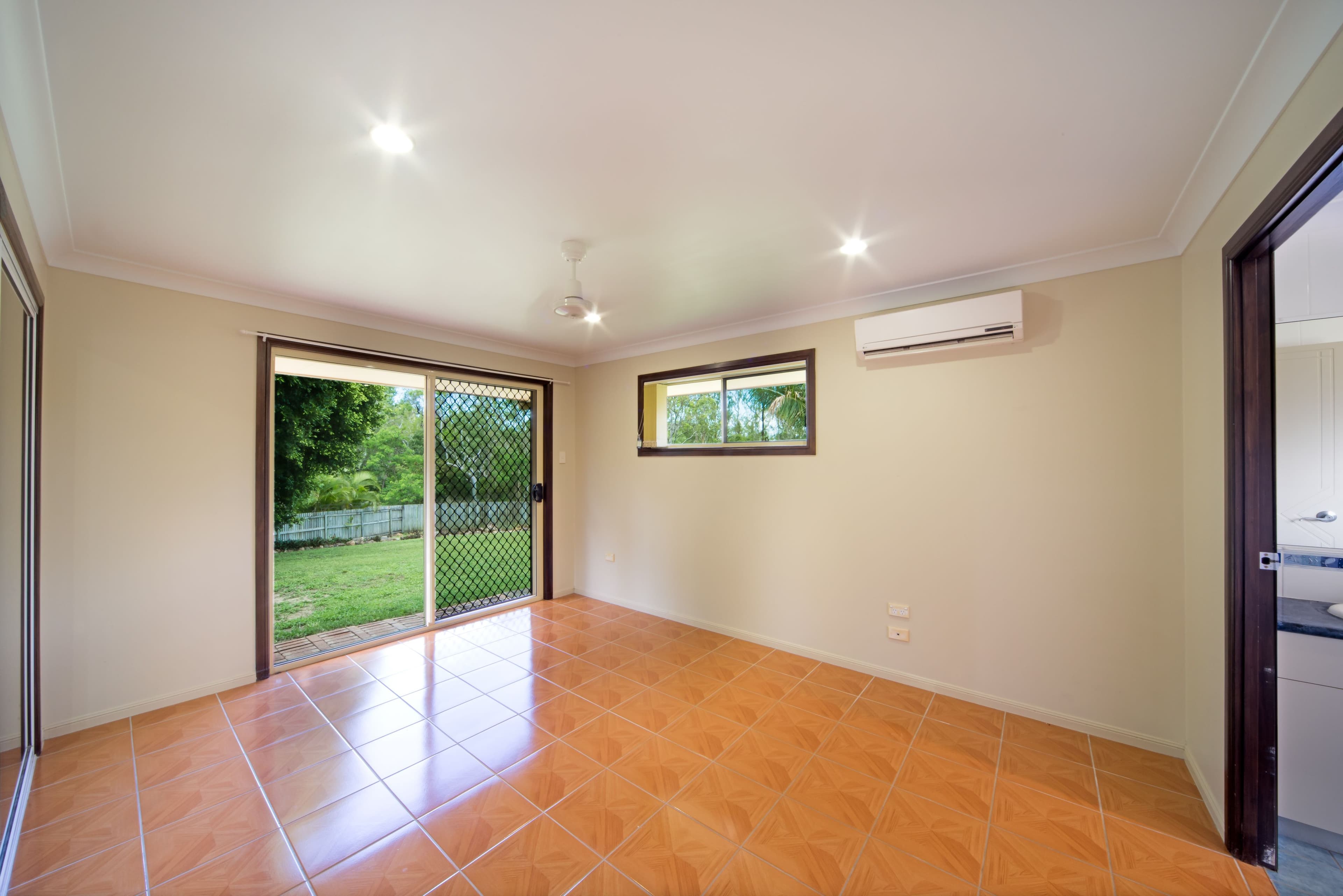 65 Parkwood Terrace, Cannonvale QLD 4802, Cannonvale - Thumbnail 7