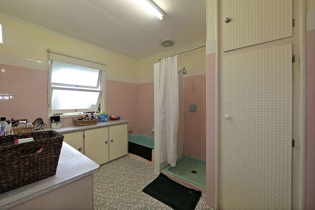 44 Takalvan Street, SVENSSON HEIGHTS QLD 4670, Svensson Heights - Thumbnail 6