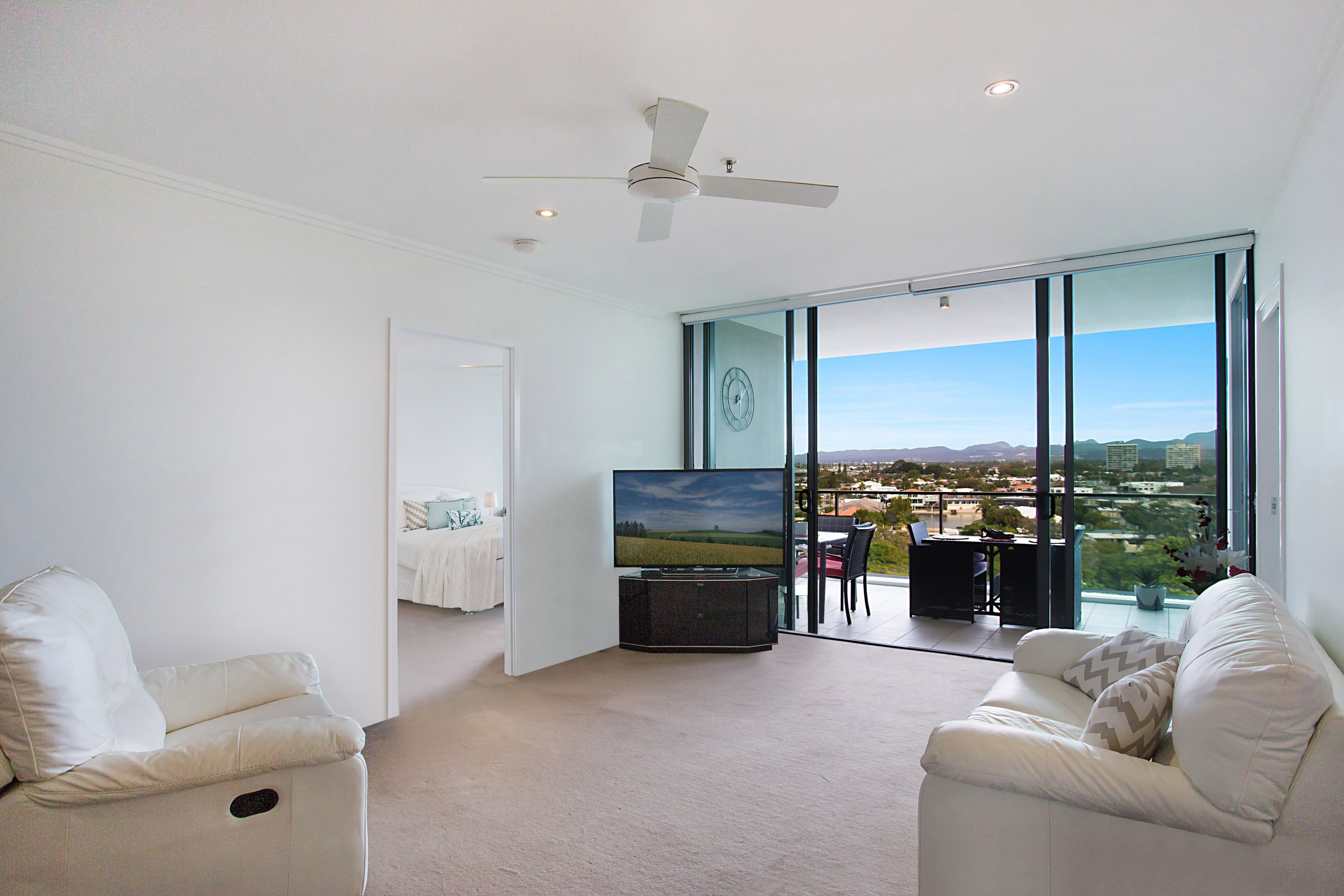 1701 'Freshwater Point' 33 T E Peters Drive, Broadbeach Waters QLD 4218, Broadbeach Waters - Thumbnail 3