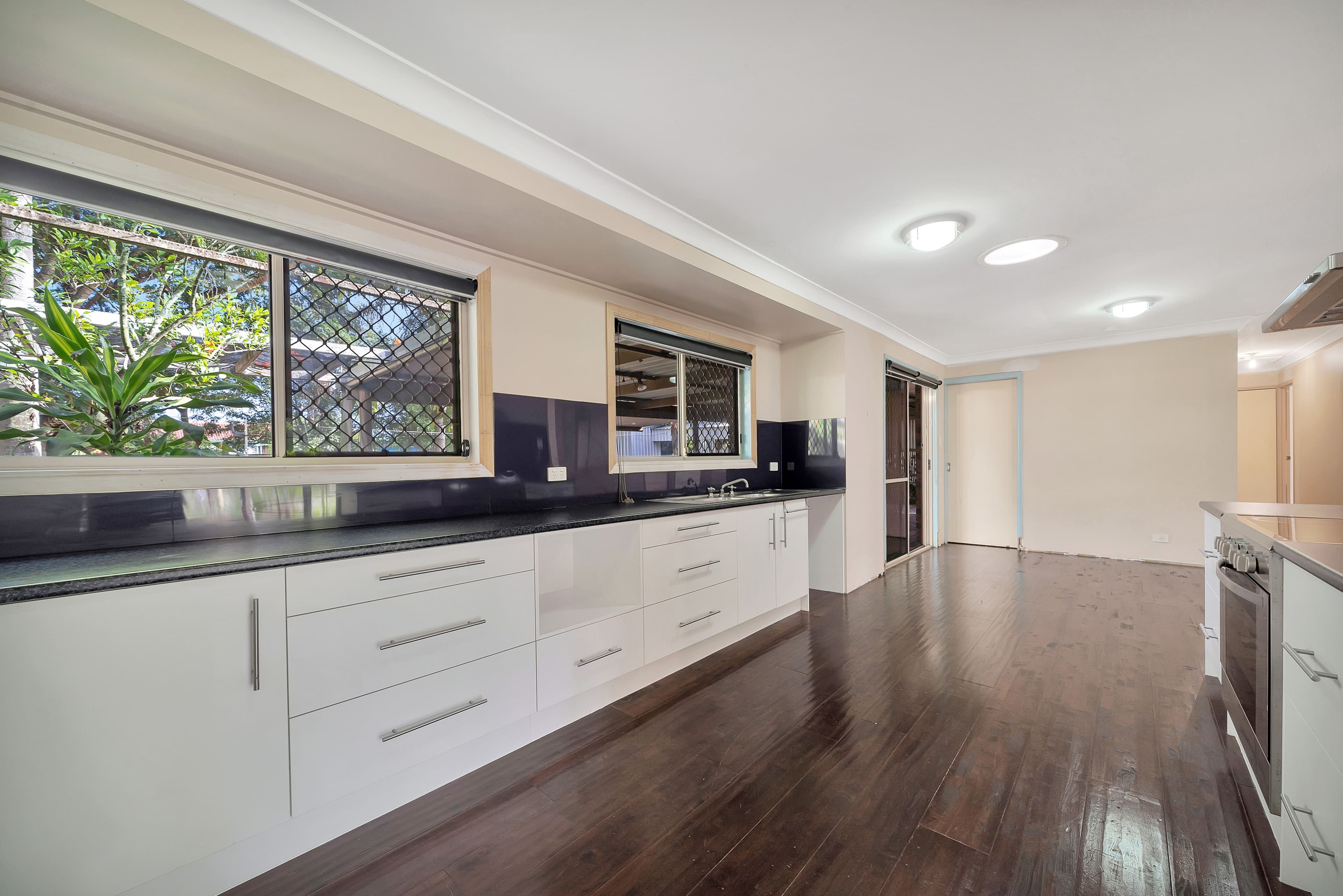 4 Harrier Avenue, Loganholme QLD 4129, Loganholme - Thumbnail 2