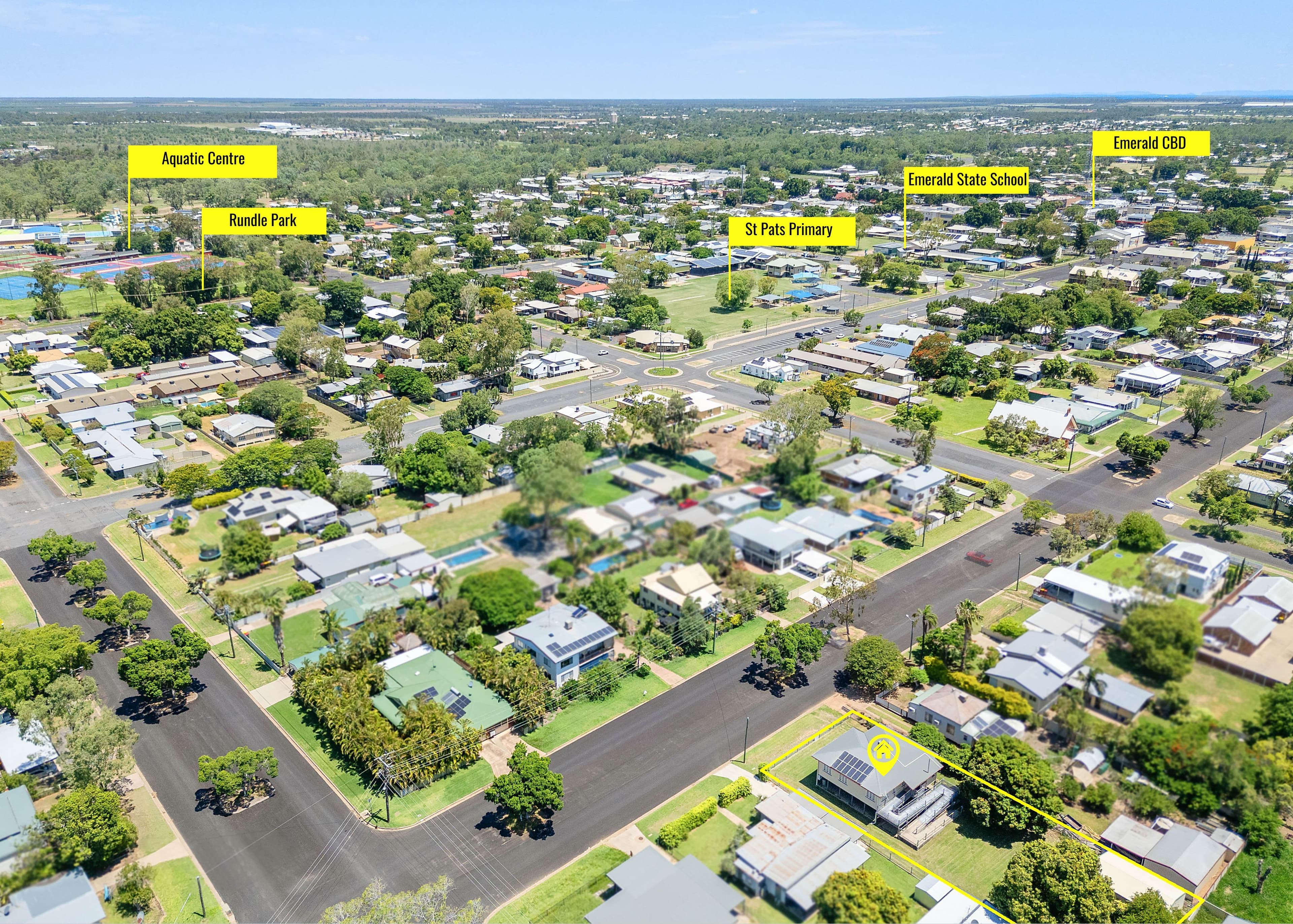 85 Ruby Street, Emerald QLD 4720, Emerald - Thumbnail 2
