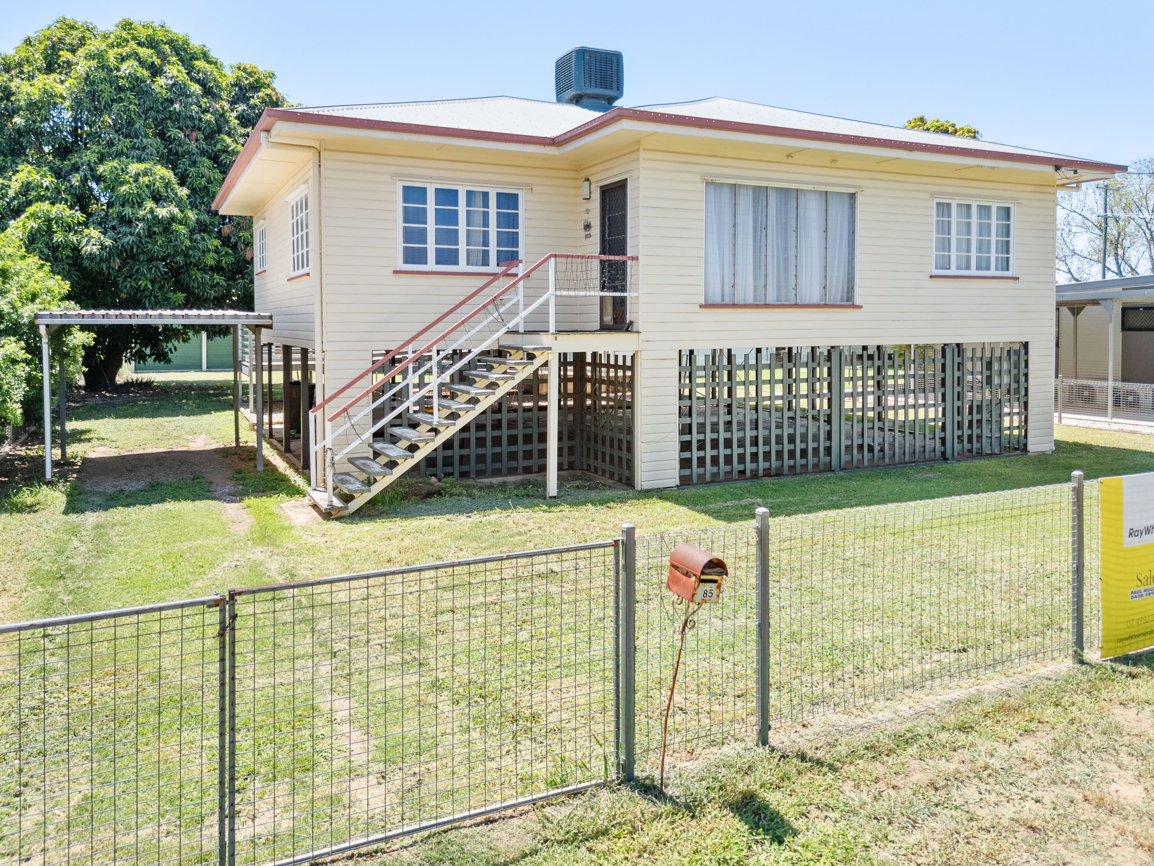 85 Ruby Street, Emerald QLD 4720, Emerald - Thumbnail 3