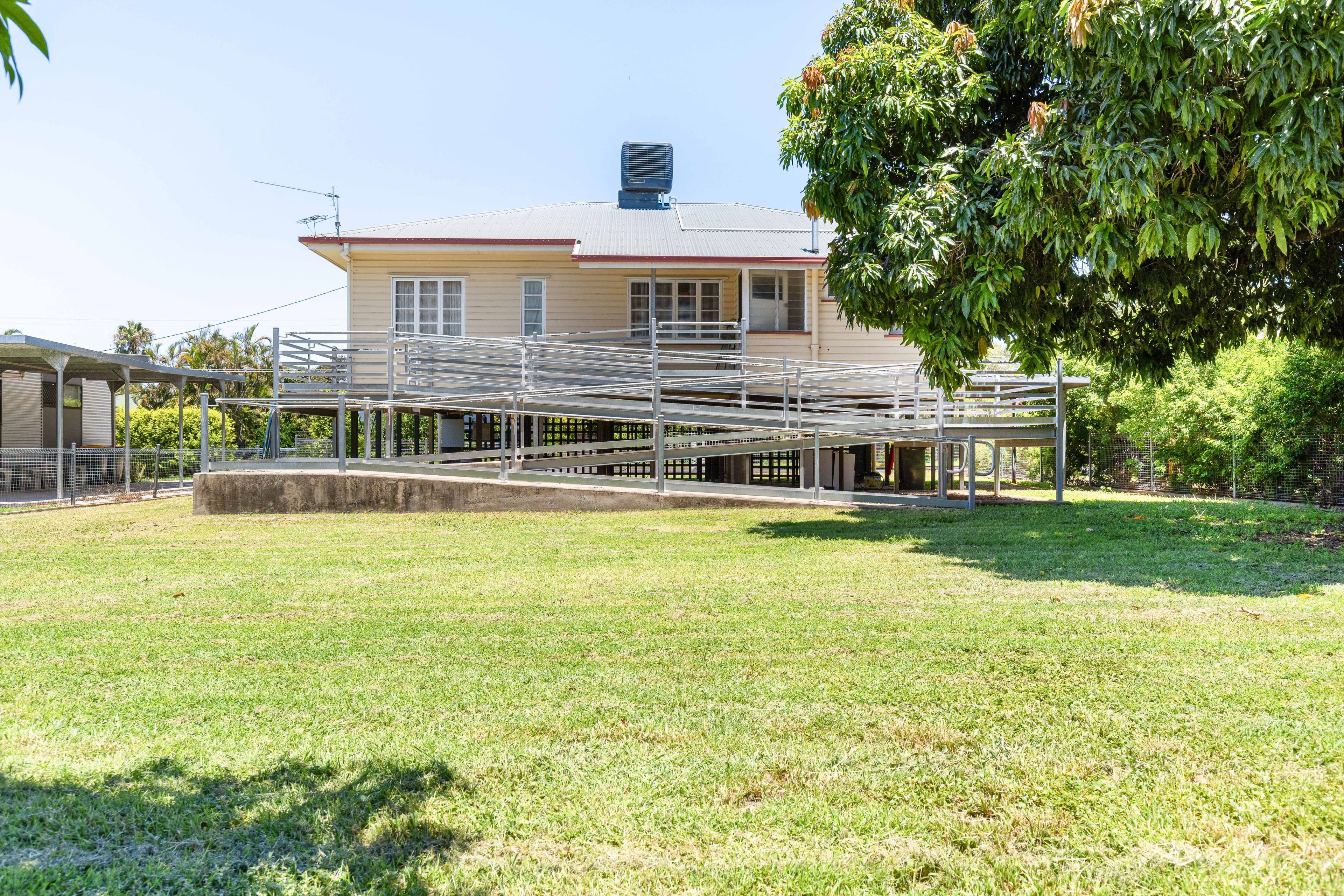 85 Ruby Street, Emerald QLD 4720, Emerald - Thumbnail 4