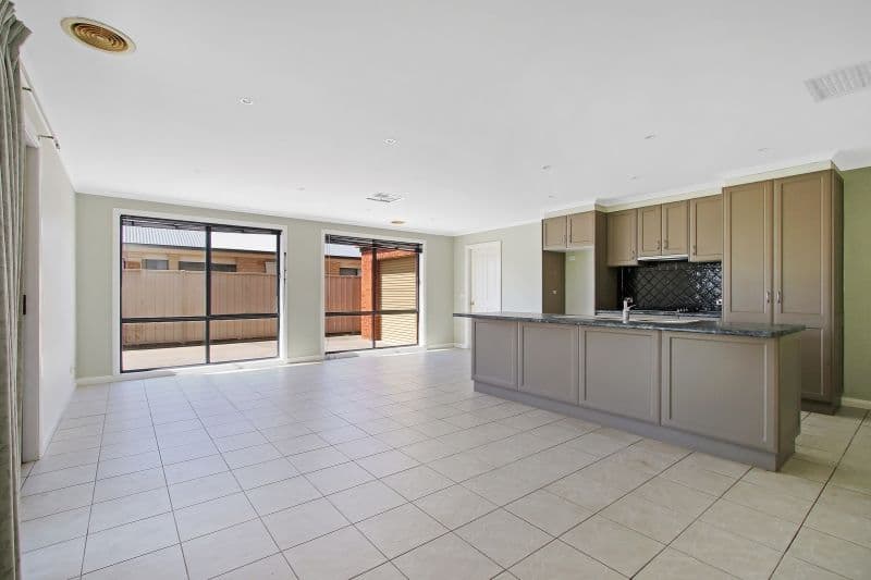15 Derry Drive, Yarrawonga VIC 3730, Yarrawonga - Thumbnail 2