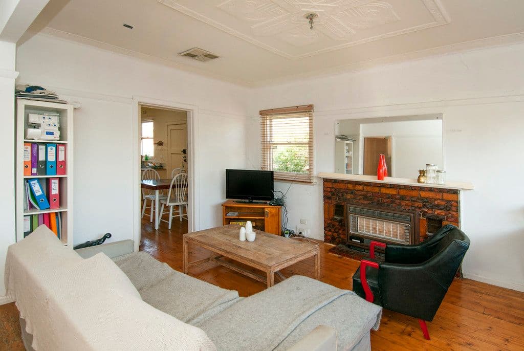 8 Riley Street, THORNBURY VIC 3071, Thornbury - Thumbnail 2