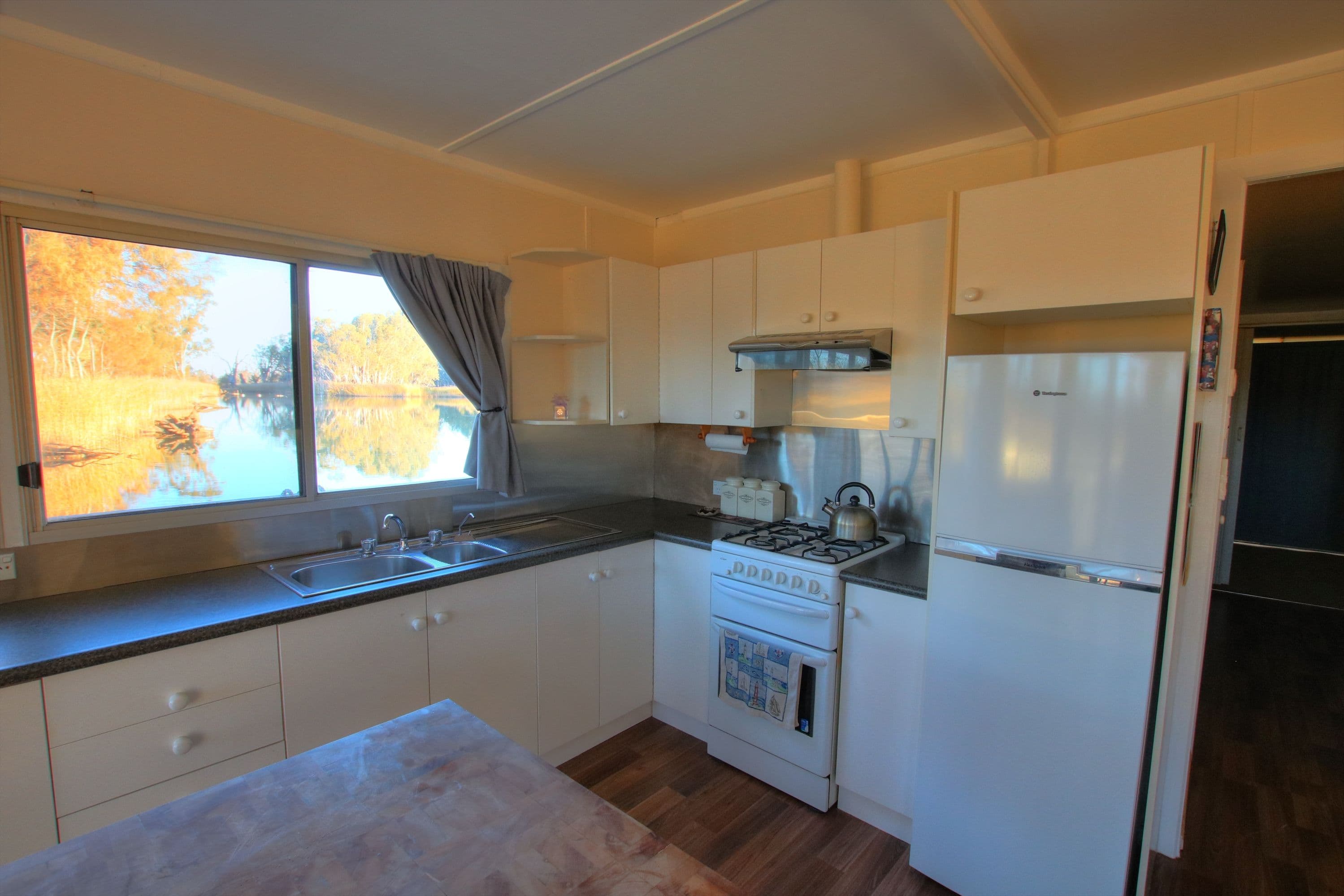Houseboat 1 Herons Bend Road, Overland Corner SA 5330, Overland Corner - Thumbnail 5