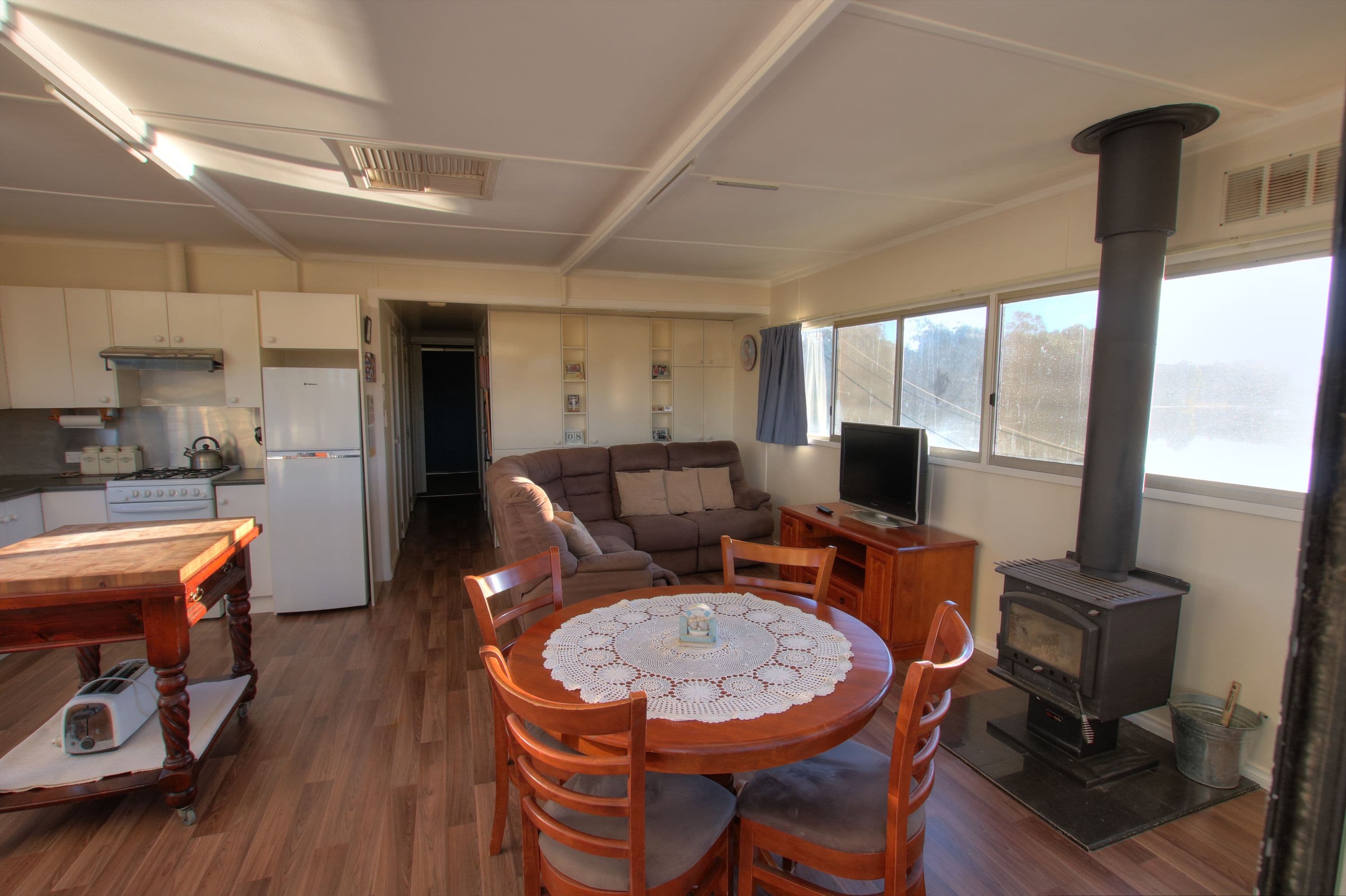 Houseboat 1 Herons Bend Road, Overland Corner SA 5330, Overland Corner - Thumbnail 7