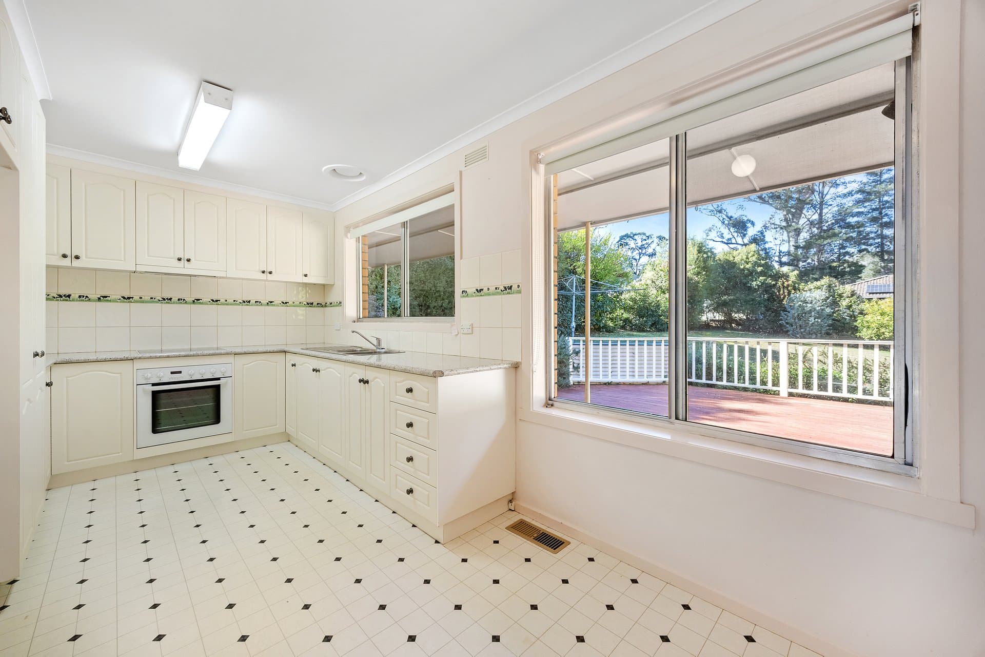3 Surrey Road, Warburton - Thumbnail 3