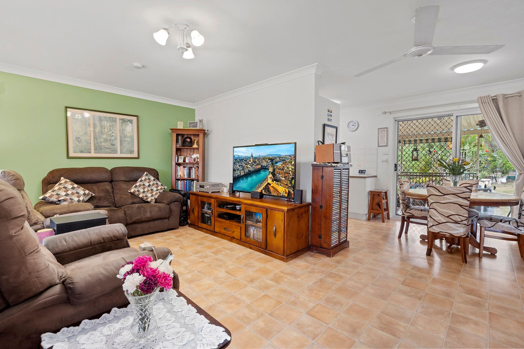 12 Patricia Avenue, Woodridge QLD 4114, Woodridge - Thumbnail 4