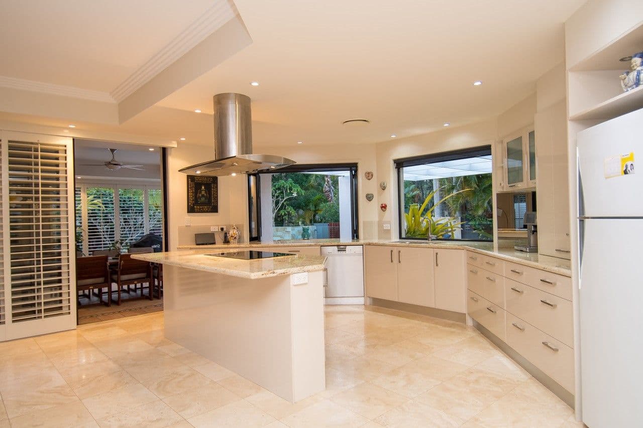 4 Jarvis Place, Arundel QLD 4214, Arundel - Thumbnail 5