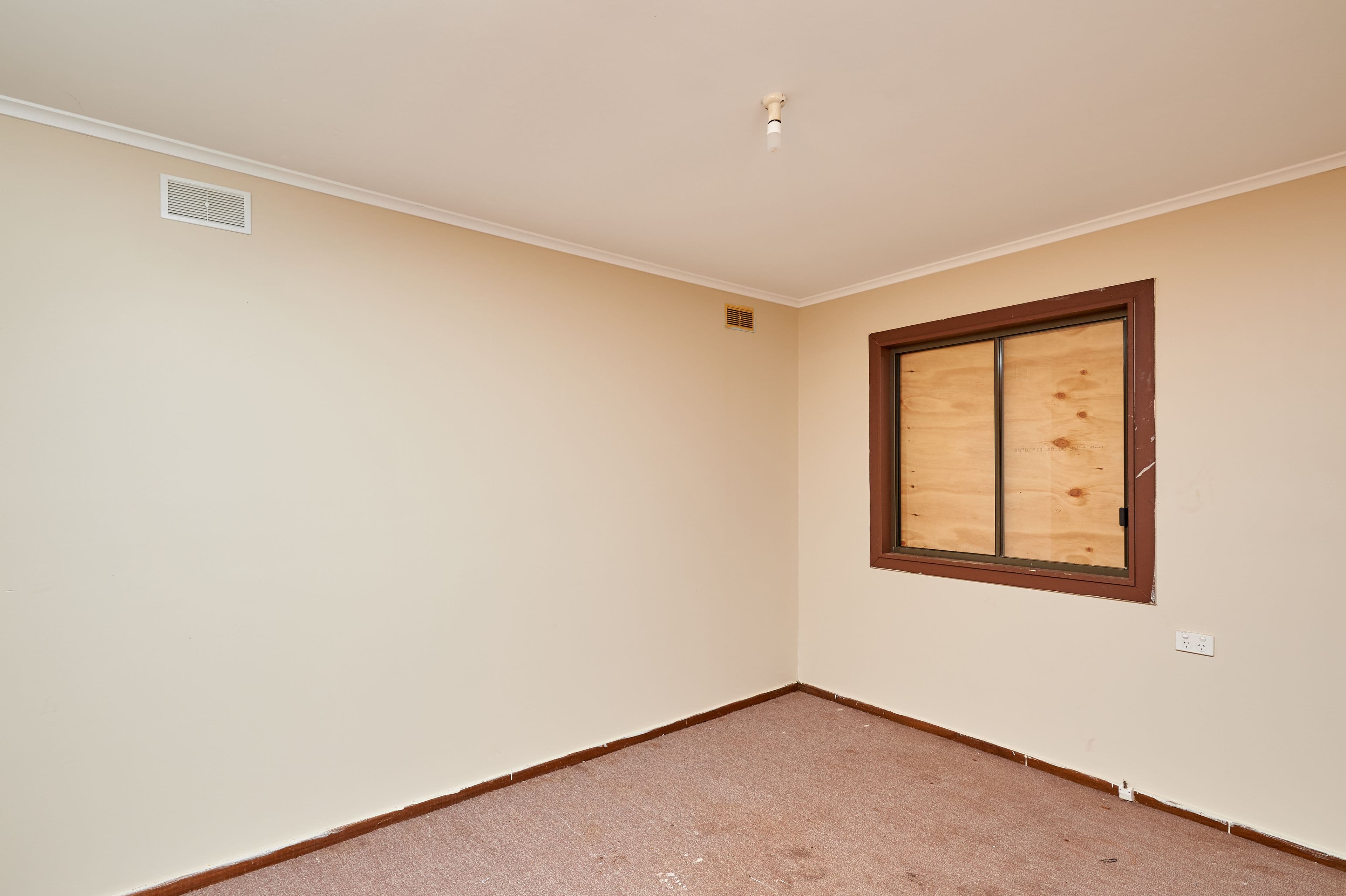 2 Kenny Place, Tolland - Thumbnail 4