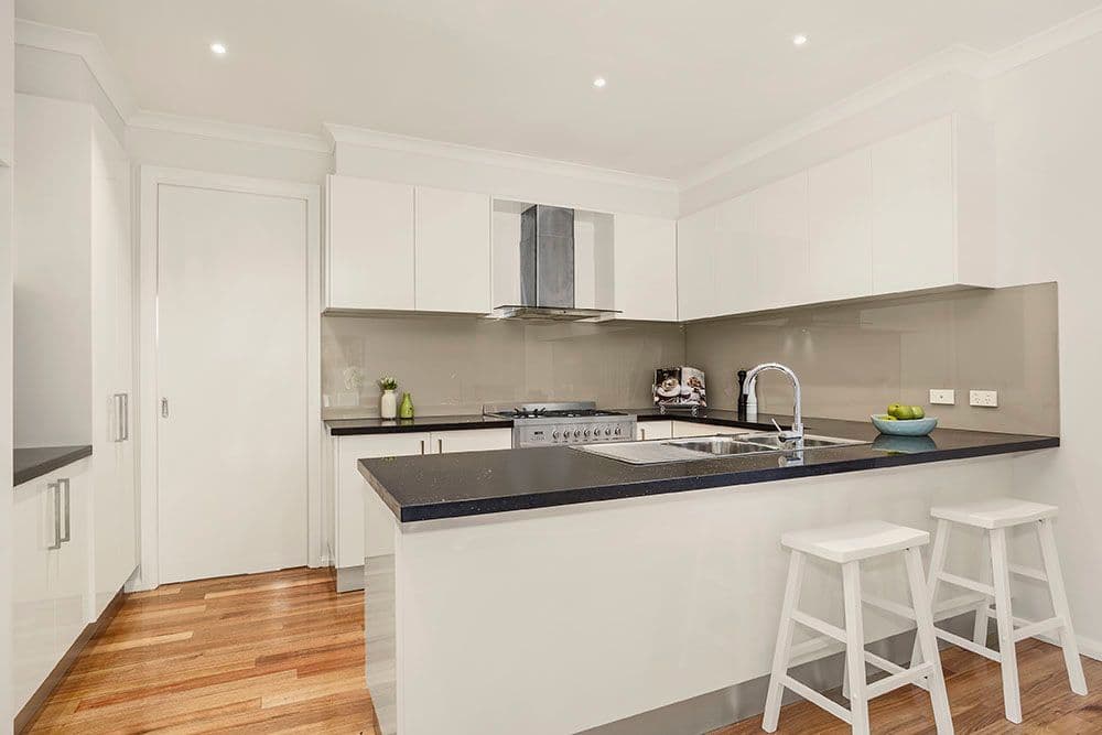 8 Parker Street, TEMPLESTOWE LOWER VIC 3107, Templestowe Lower - Thumbnail 3