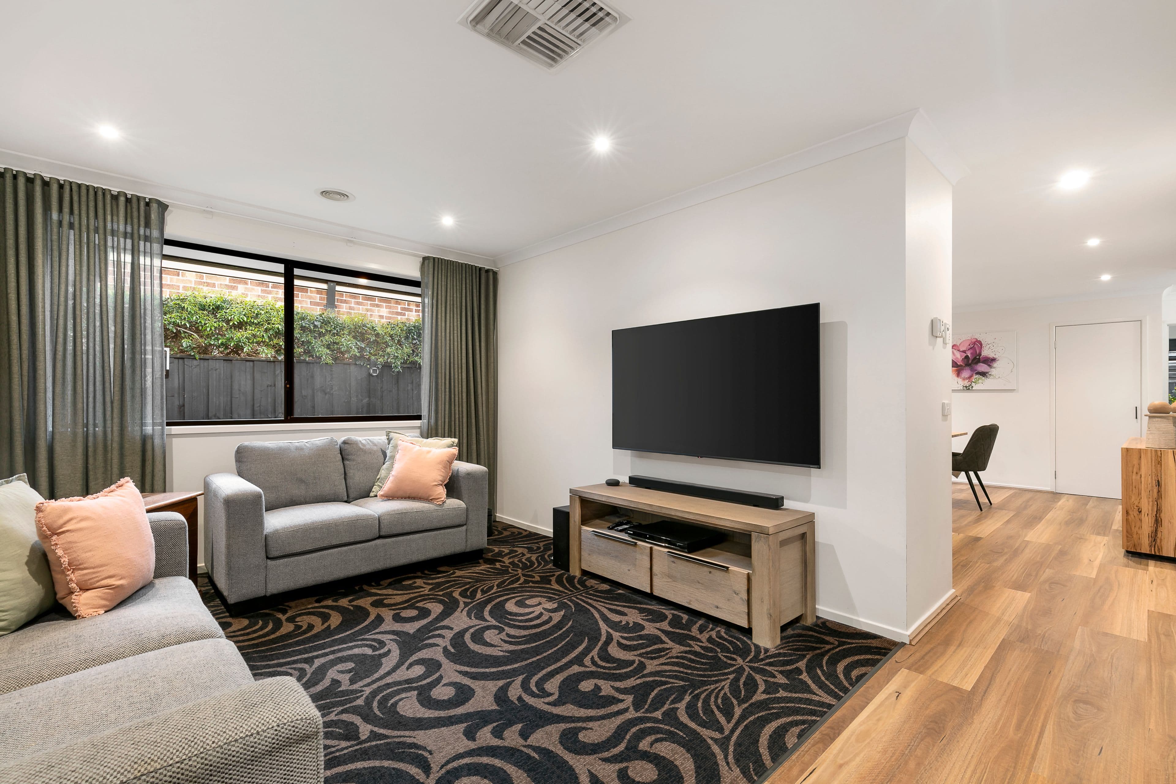 10 Carribie Road, Doreen VIC 3754, Doreen - Thumbnail 2