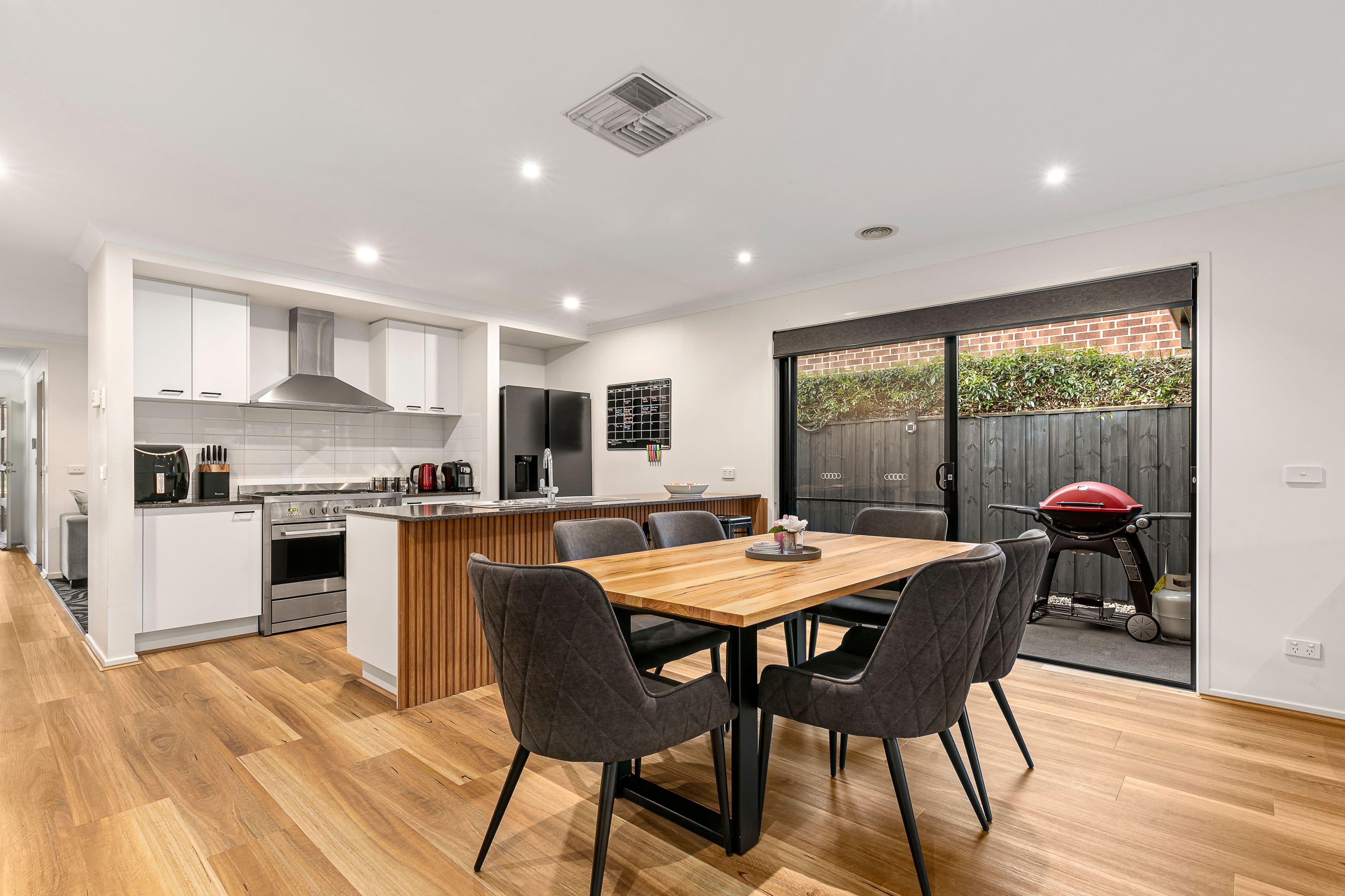 10 Carribie Road, Doreen VIC 3754, Doreen - Thumbnail 4