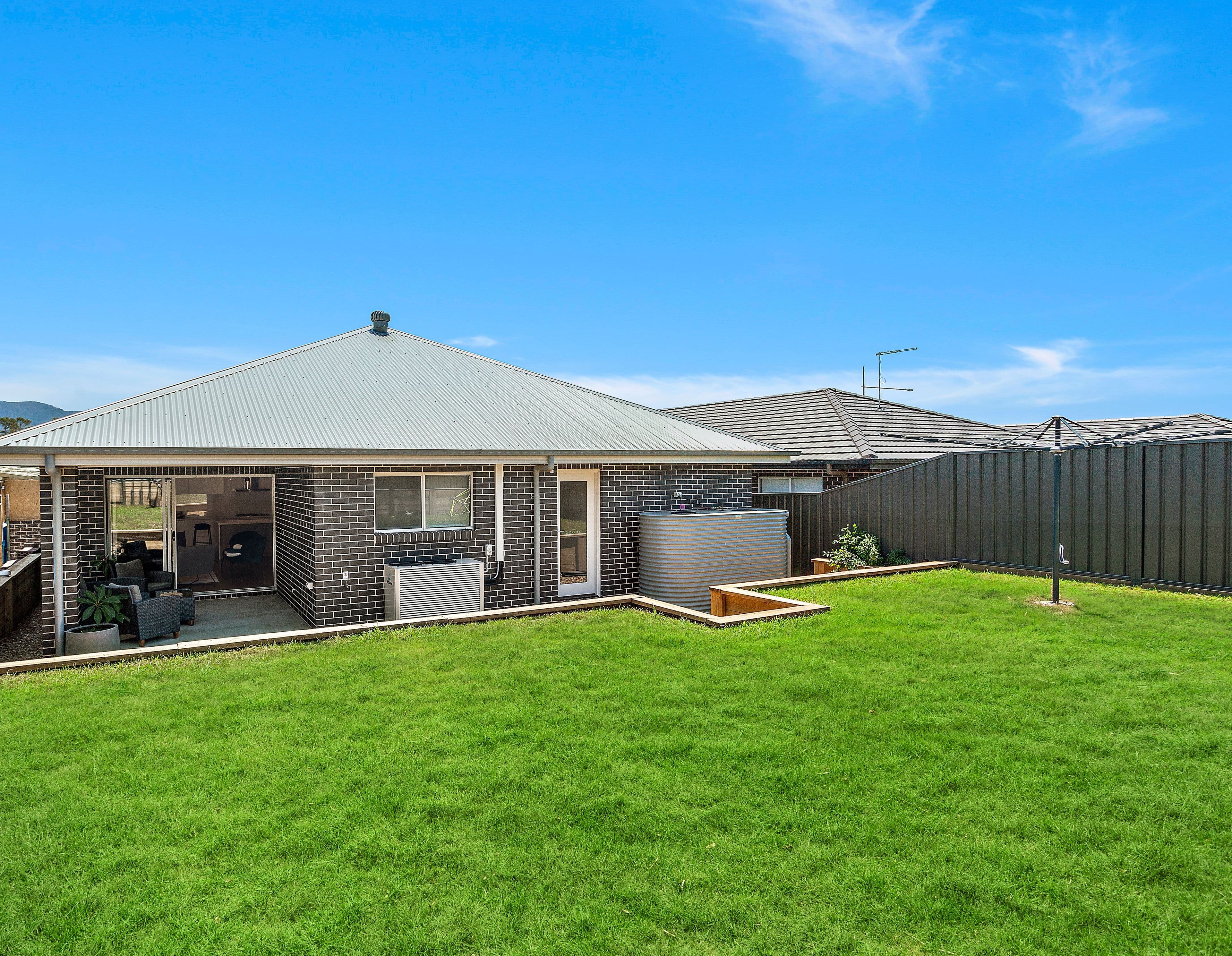 5 Crystal Avenue, Horsley - Thumbnail 8