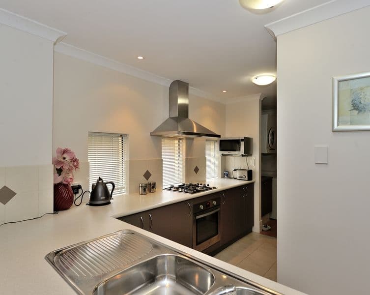 204 Kent Street, ROCKINGHAM WA 6168, Rockingham - Thumbnail 3
