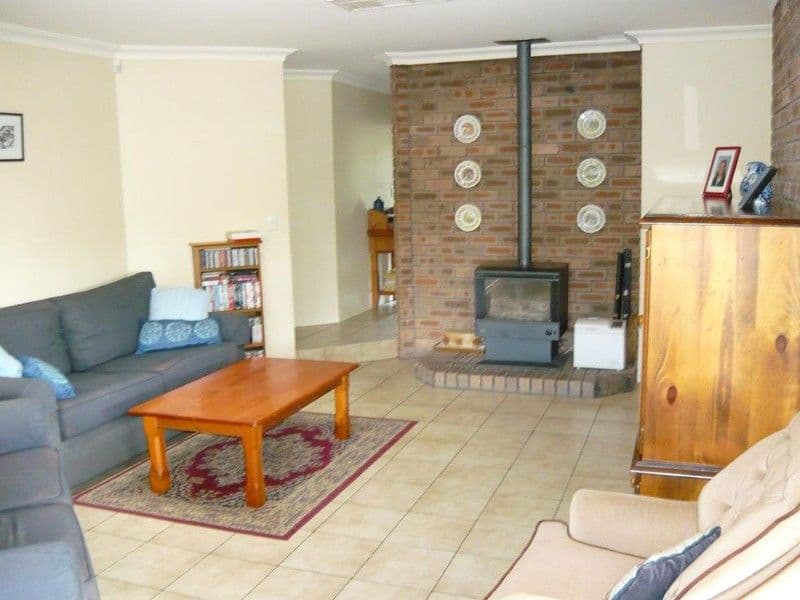 7 Silver Mallee Close, CAMILLO WA 6111, Camillo - Thumbnail 2