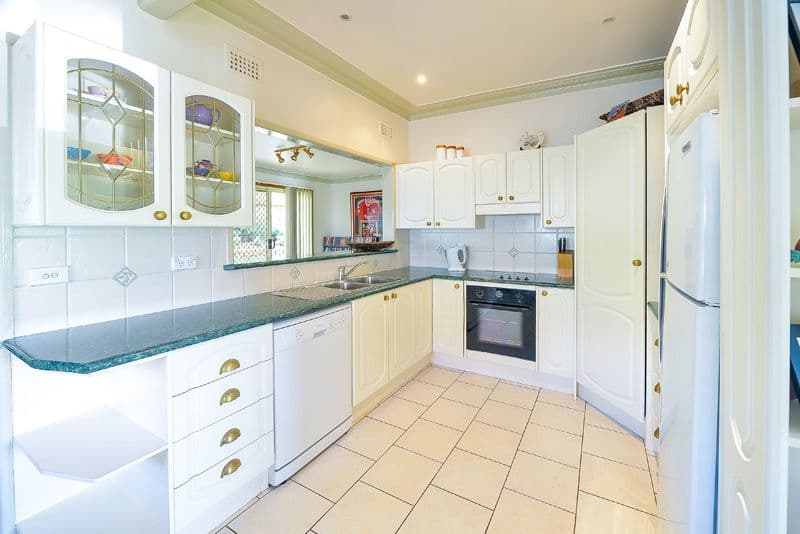 32 Grandview Street, CAMPBELLTOWN NSW 2560, Campbelltown - Thumbnail 4