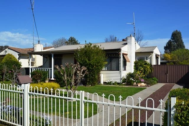 12 Alfred Street, SEYMOUR VIC 3660, Seymour - Image 1