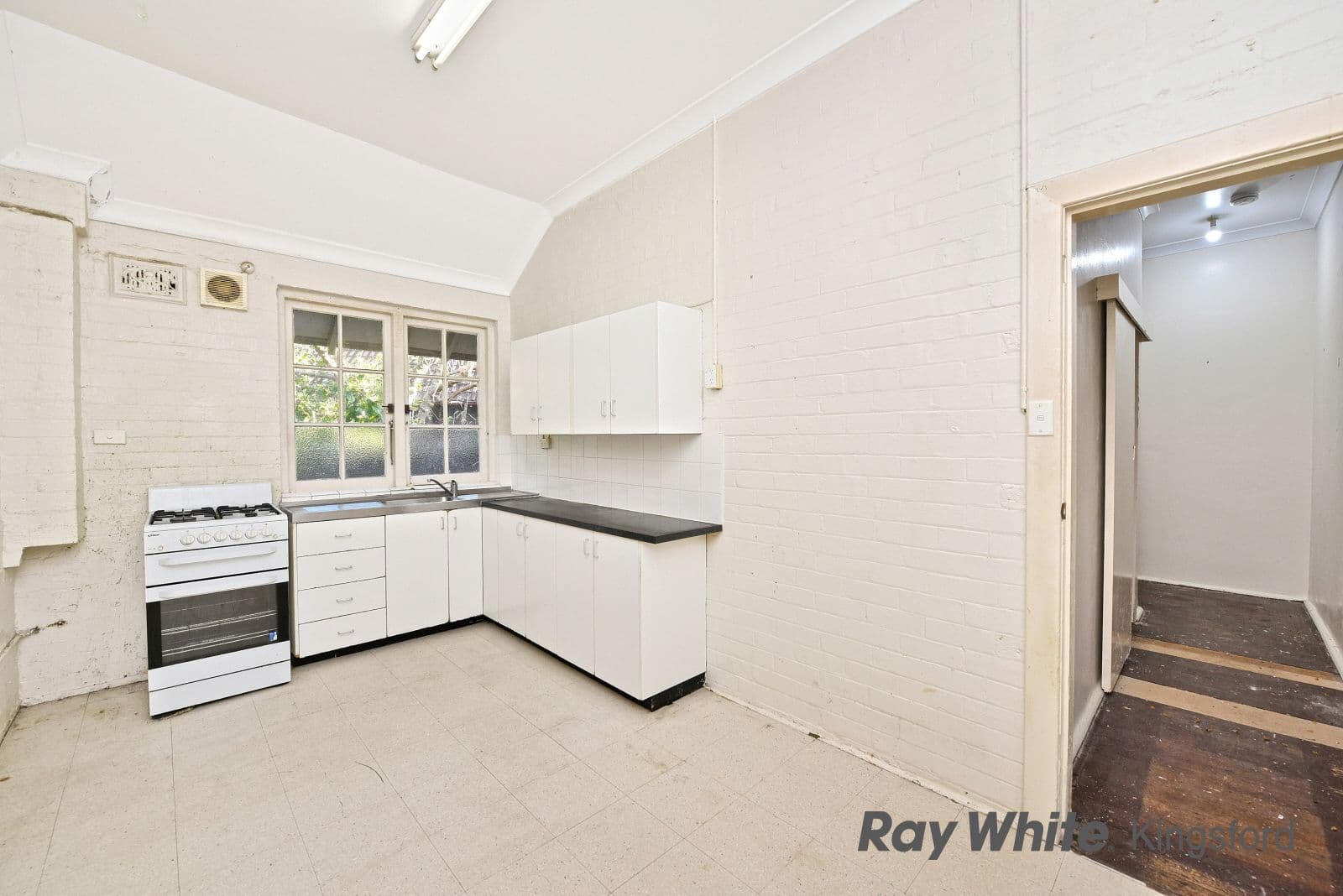 31 Colonel Braund Crescent, Daceyville NSW 2032, Daceyville - Thumbnail 3