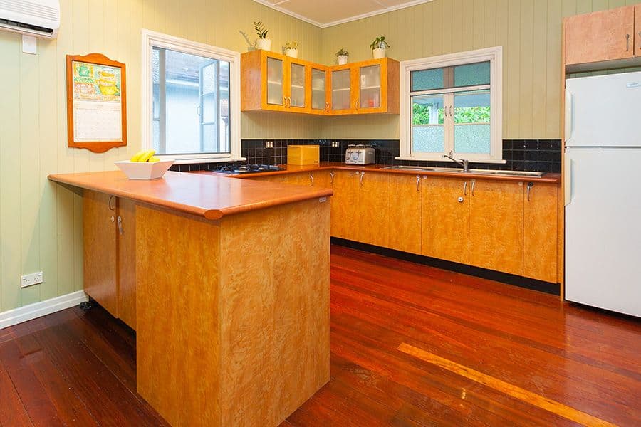 38 Waratah Avenue, Holland Park West QLD 4121, Holland Park West - Thumbnail 5