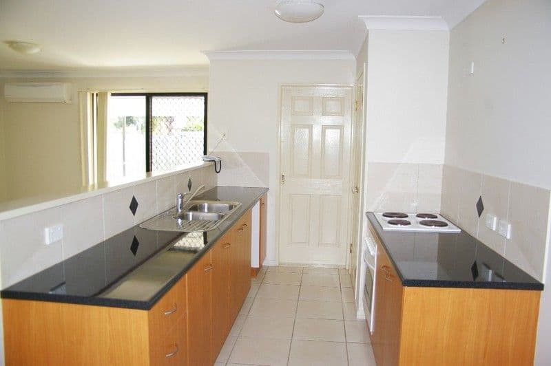 34 Bramble Crescent, DECEPTION BAY QLD 4508, Deception Bay - Thumbnail 4