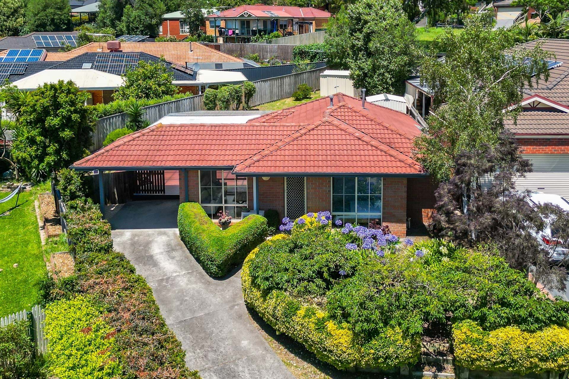 4 Sue Place, Berwick VIC 3806, Berwick - Thumbnail 2