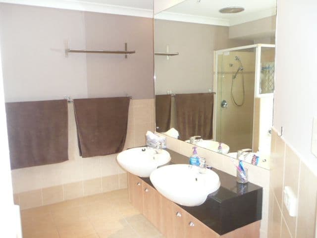 18 Brittany Drive, OXENFORD QLD 4210, Oxenford - Thumbnail 6
