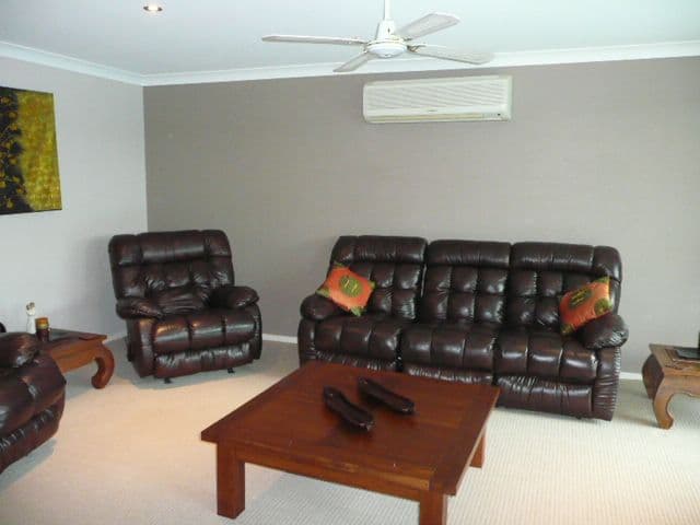 18 Brittany Drive, OXENFORD QLD 4210, Oxenford - Thumbnail 7