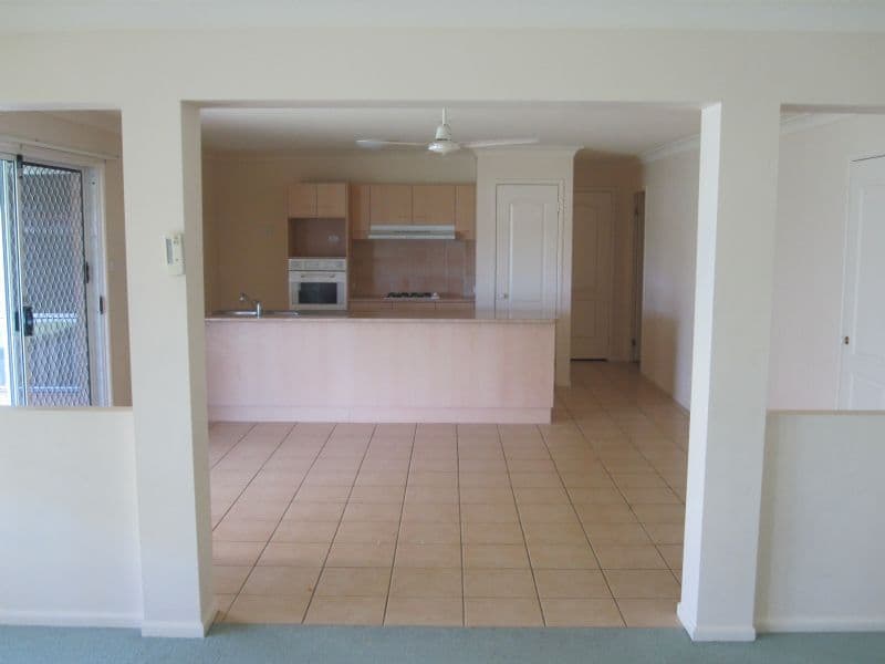 8 Tristania Court, THORNTON NSW 2322, Thornton - Thumbnail 5