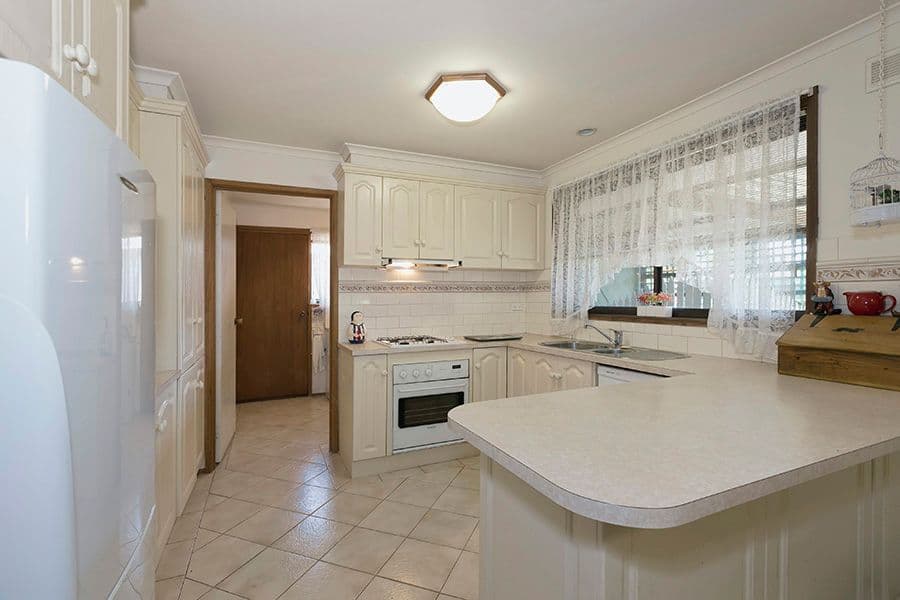 120 Barries Road, MELTON VIC 3337, Melton - Thumbnail 3