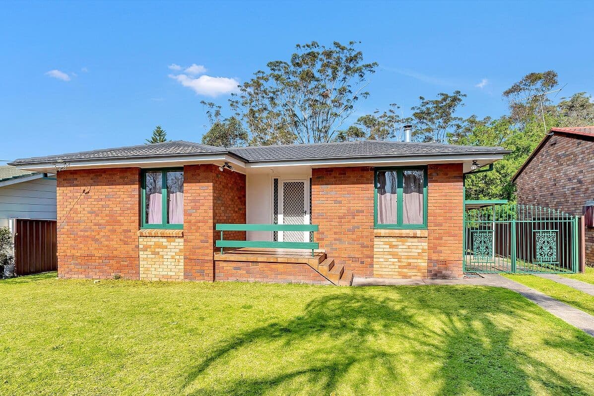76 Carrington Circuit, Leumeah - Image 1
