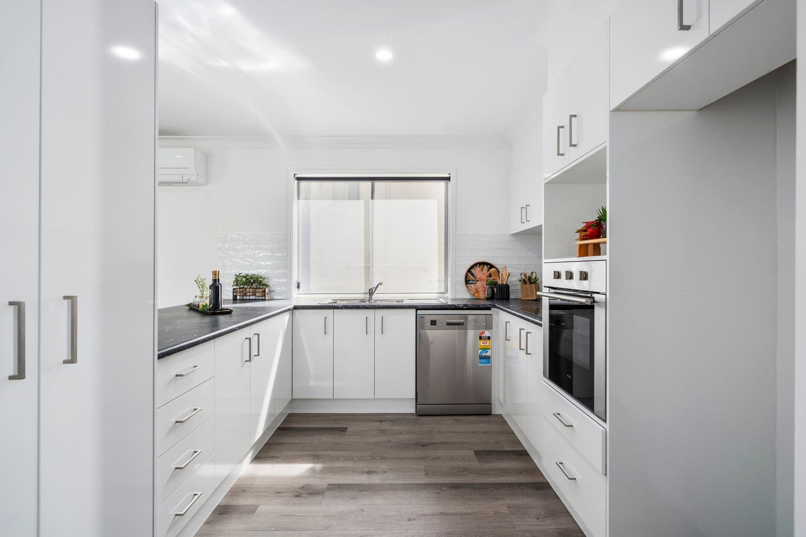 70 Christina Ryan Way, Arundel QLD 4214, Arundel - Thumbnail 6