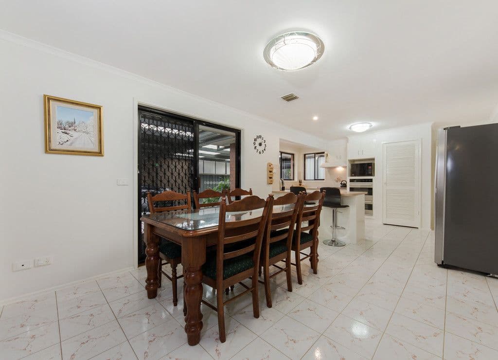 8 Kingsmead Close, Sunshine North VIC 3020, Sunshine North - Thumbnail 3
