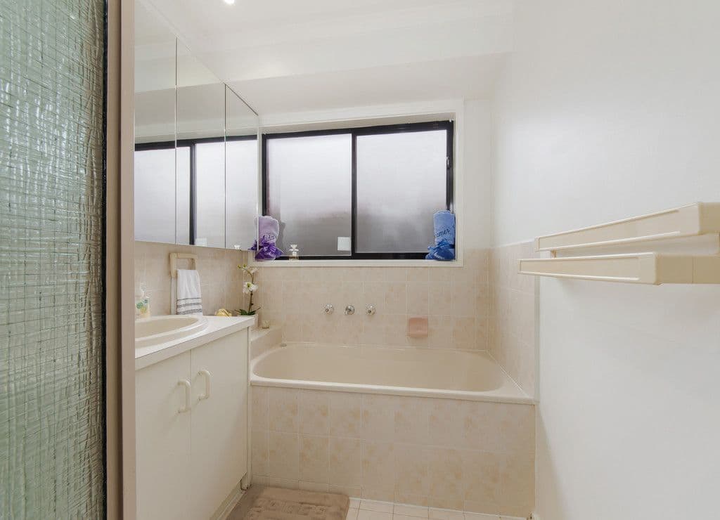 8 Kingsmead Close, Sunshine North VIC 3020, Sunshine North - Thumbnail 5