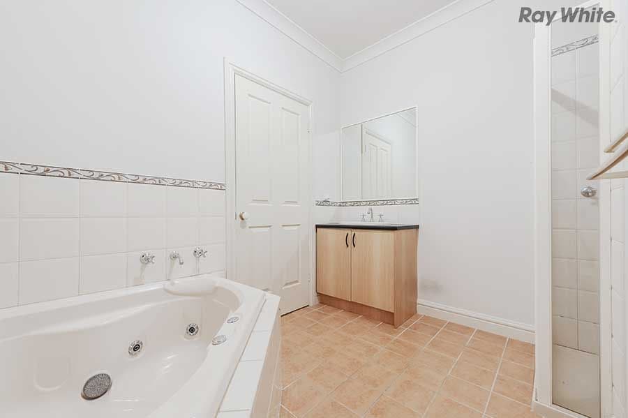 14 Nobel Banks Drive, Cairnlea VIC 3023, Cairnlea - Thumbnail 4