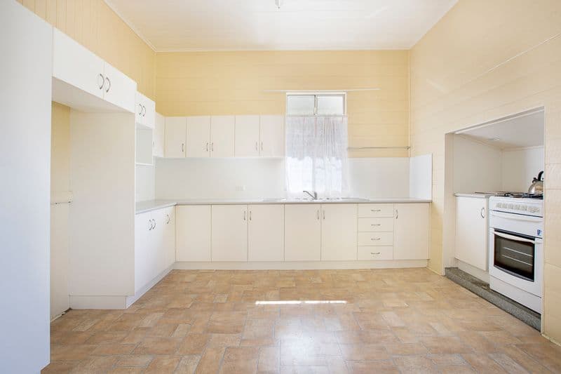 16 Waghorn Street, Woodend QLD 4305, Woodend - Thumbnail 5