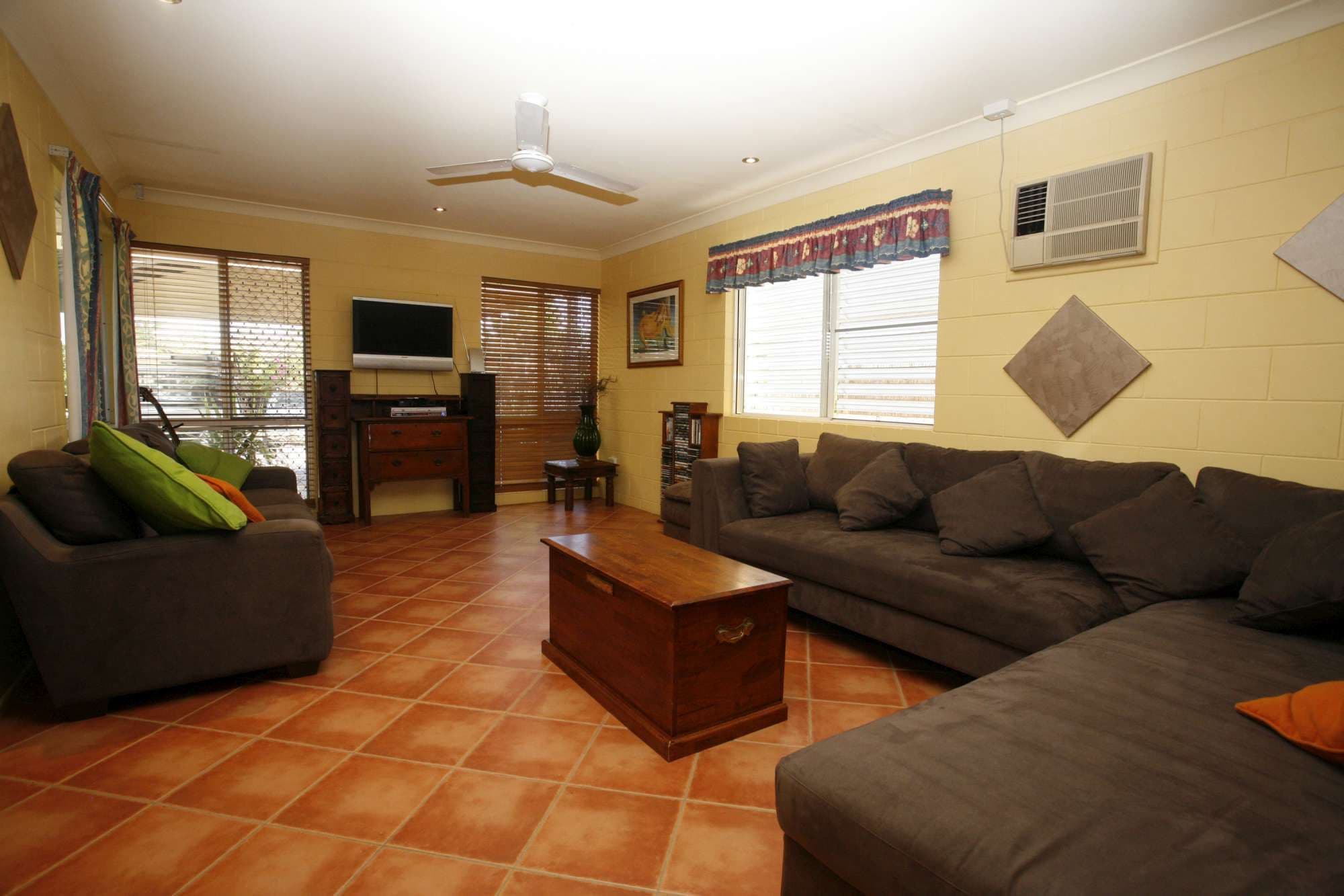 32 Raintree Way, THURINGOWA CENTRAL QLD 4817, Thuringowa Central - Thumbnail 2