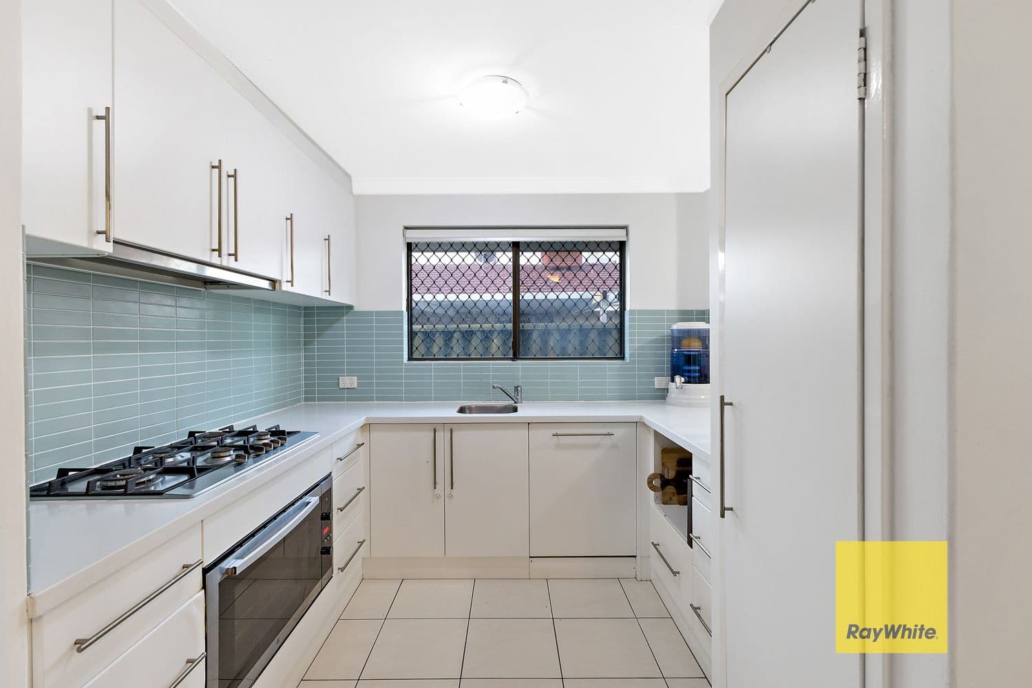 49 Connemara Drive, Thornlie WA 6108, Thornlie - Thumbnail 2