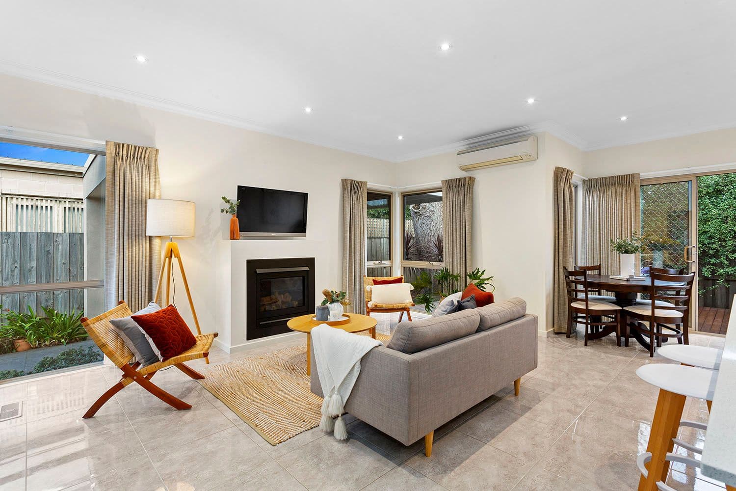 2/97 Esplanade, Altona - Thumbnail 2