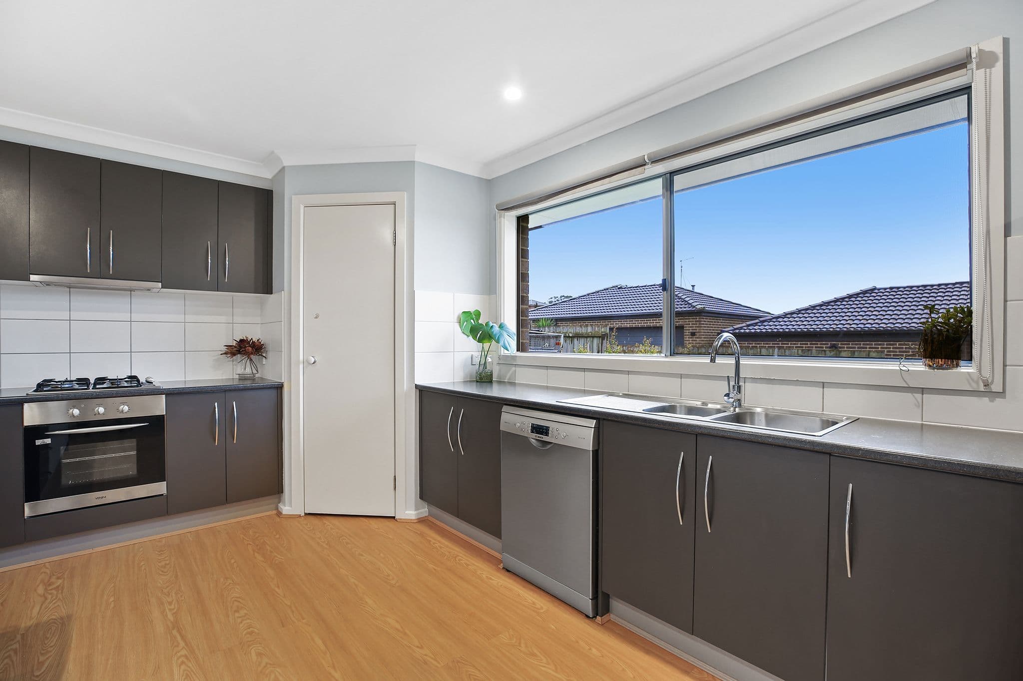 12 Vivian Court, Drouin VIC 3818, Drouin - Thumbnail 2