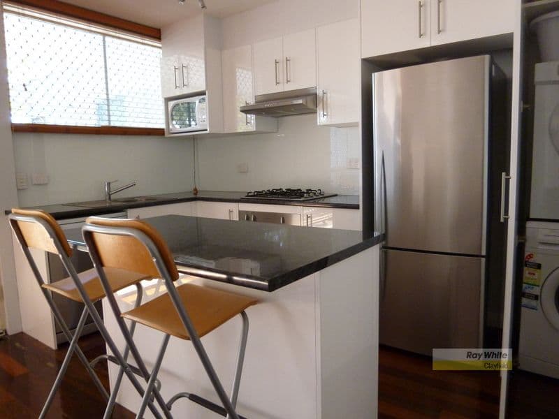 81 Liverpool Road, CLAYFIELD QLD 4011, Clayfield - Thumbnail 3