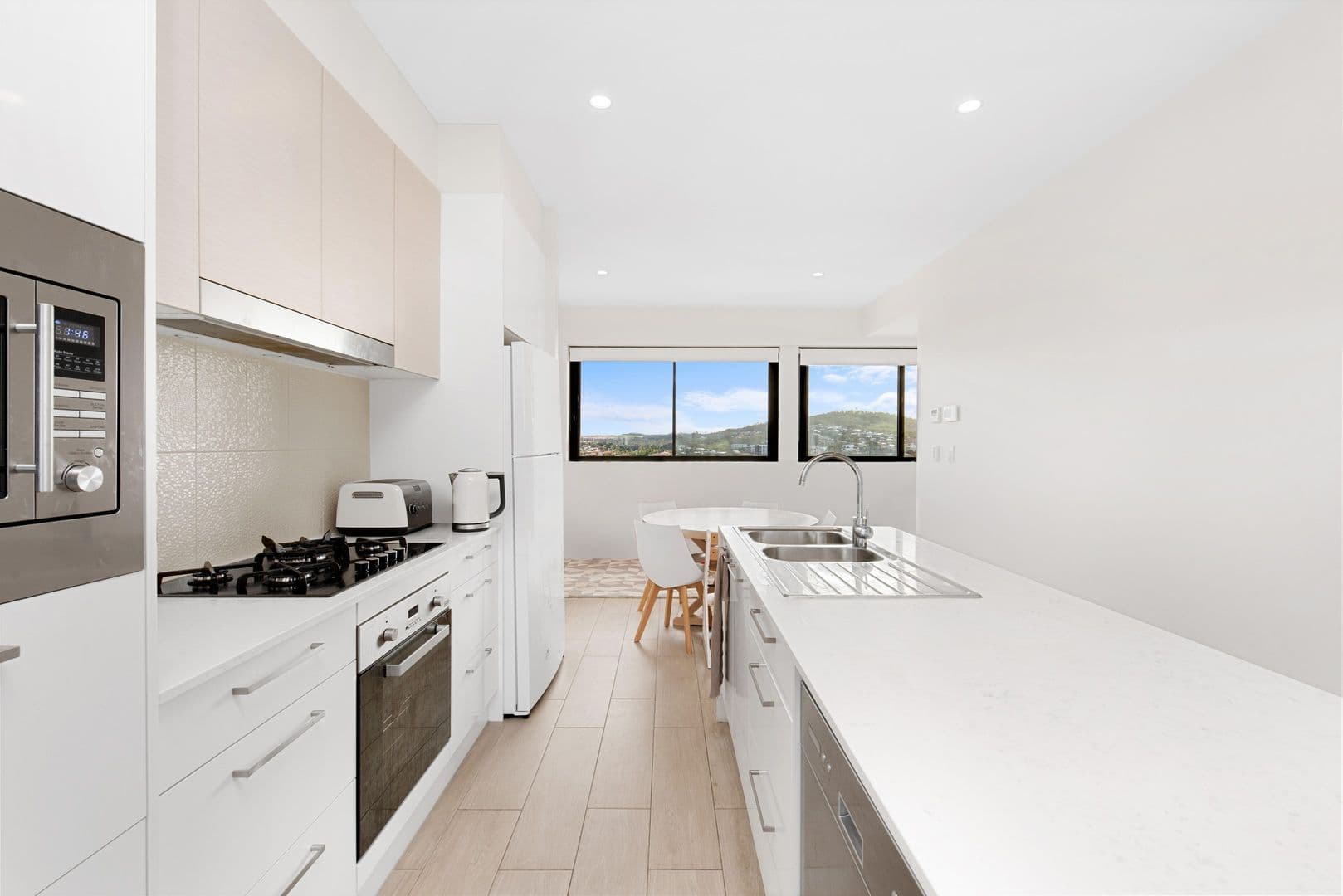 56 Tryon Street, Upper Mount Gravatt QLD 4122, Upper Mount Gravatt - Thumbnail 2